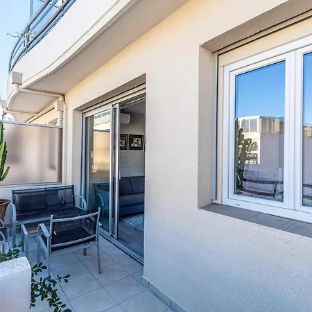 Magnificent With Terrace - Center Of Apartment