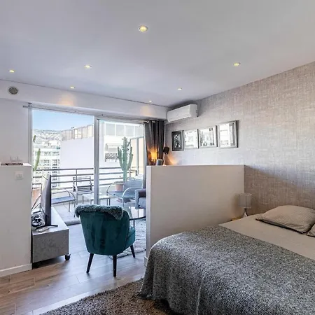 Magnificent With Terrace - Center Of Apartment