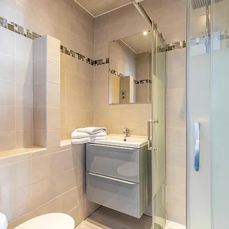 Magnificent With Terrace - Center Of Apartment *
